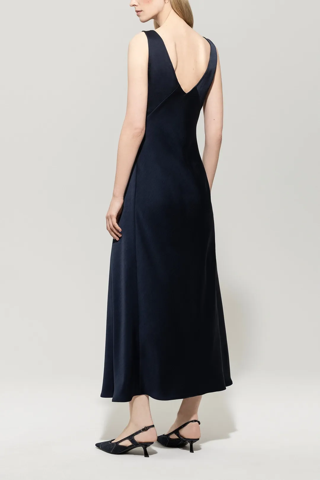 Атласное платье Luisa Ceranoxxxxxxxx.webp